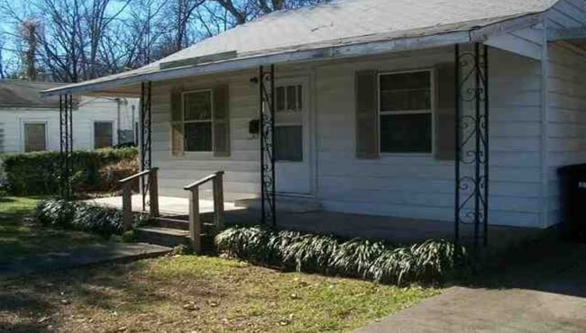 Building Photo - 111 Oak Hill Pl