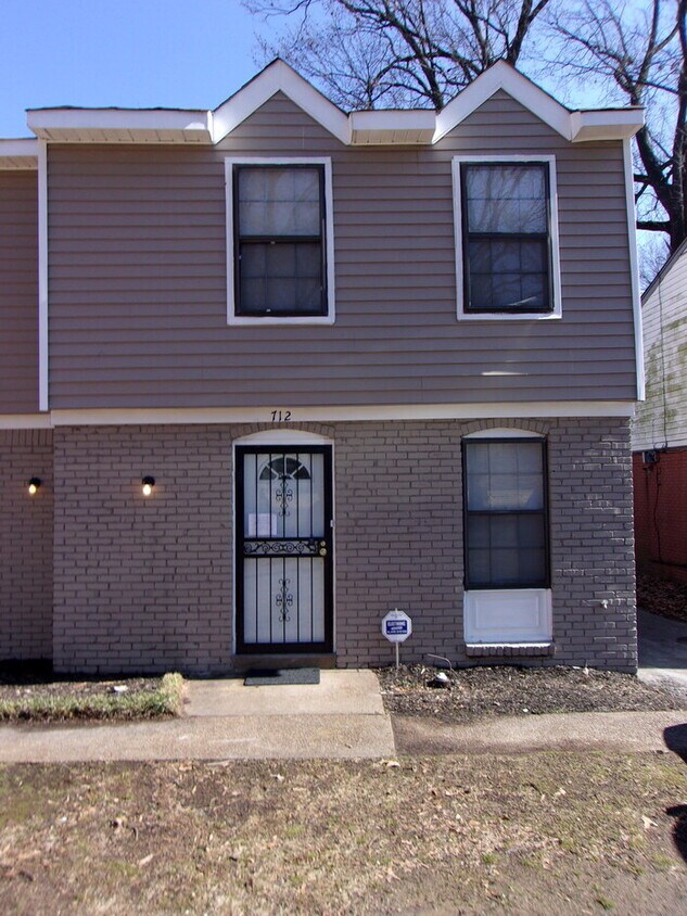 Primary Photo - 712 S Prescott St