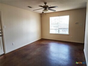 Building Photo - 1307 Cavalry Ln
