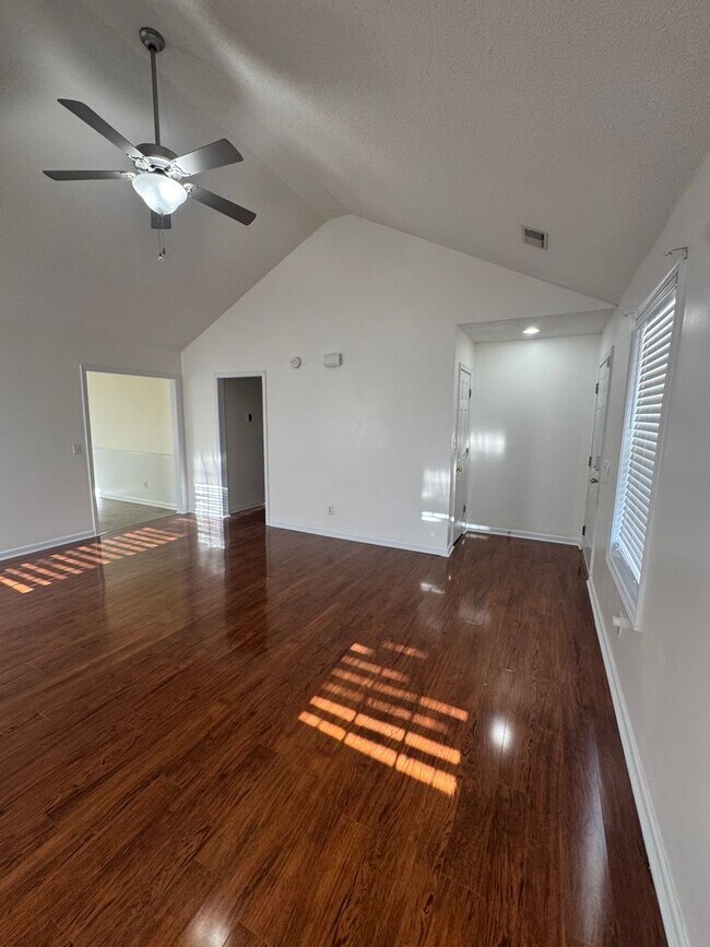 Foto del edificio - Beautiful 3BR 2BA Home w/ Fenced Backyard • At the end of Cul-De-Sac • Driveway Parking in Gaston