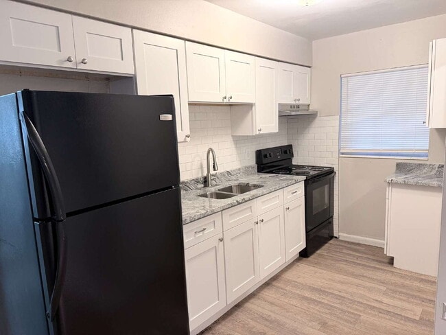 Building Photo - 3014 Reiter Dr