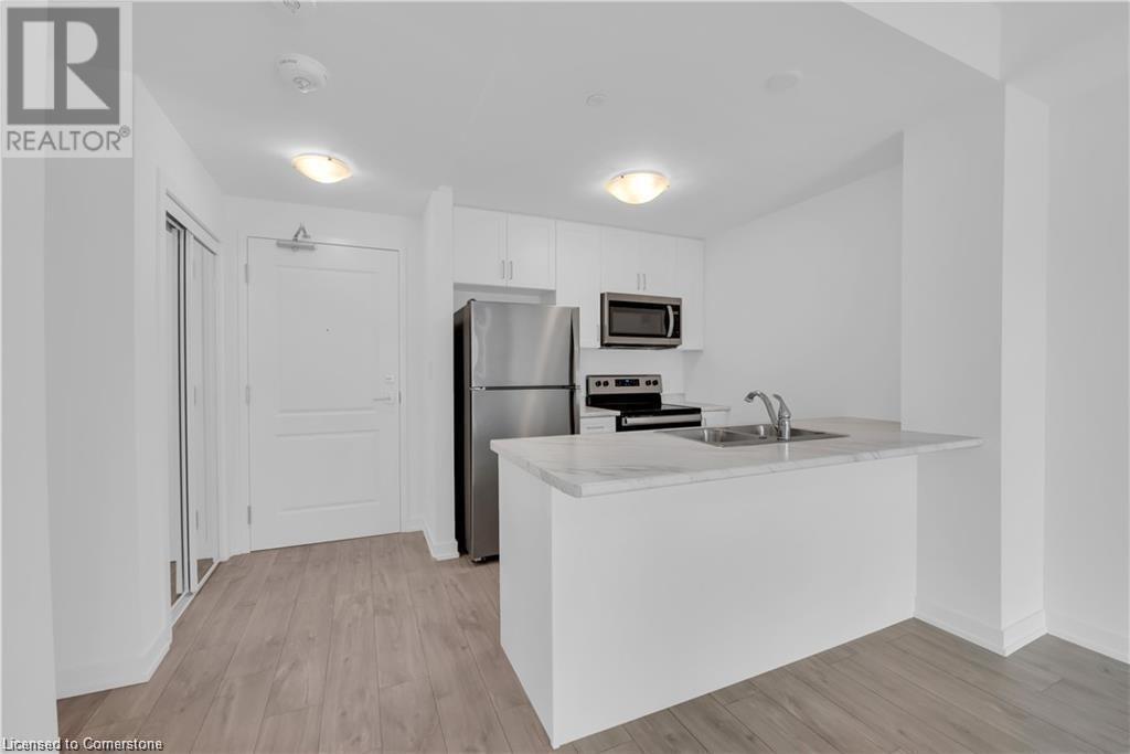 Primary Photo - 470 Dundas St E