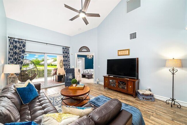 Foto del edificio - 6204 NW 74th Ct