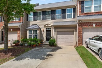 Building Photo - 418 Cedar Pines Drive