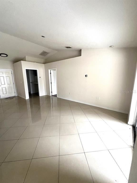 Foto del edificio - 153 Rosedale Ave