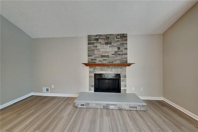 Building Photo - 97 Indian Trail Ct