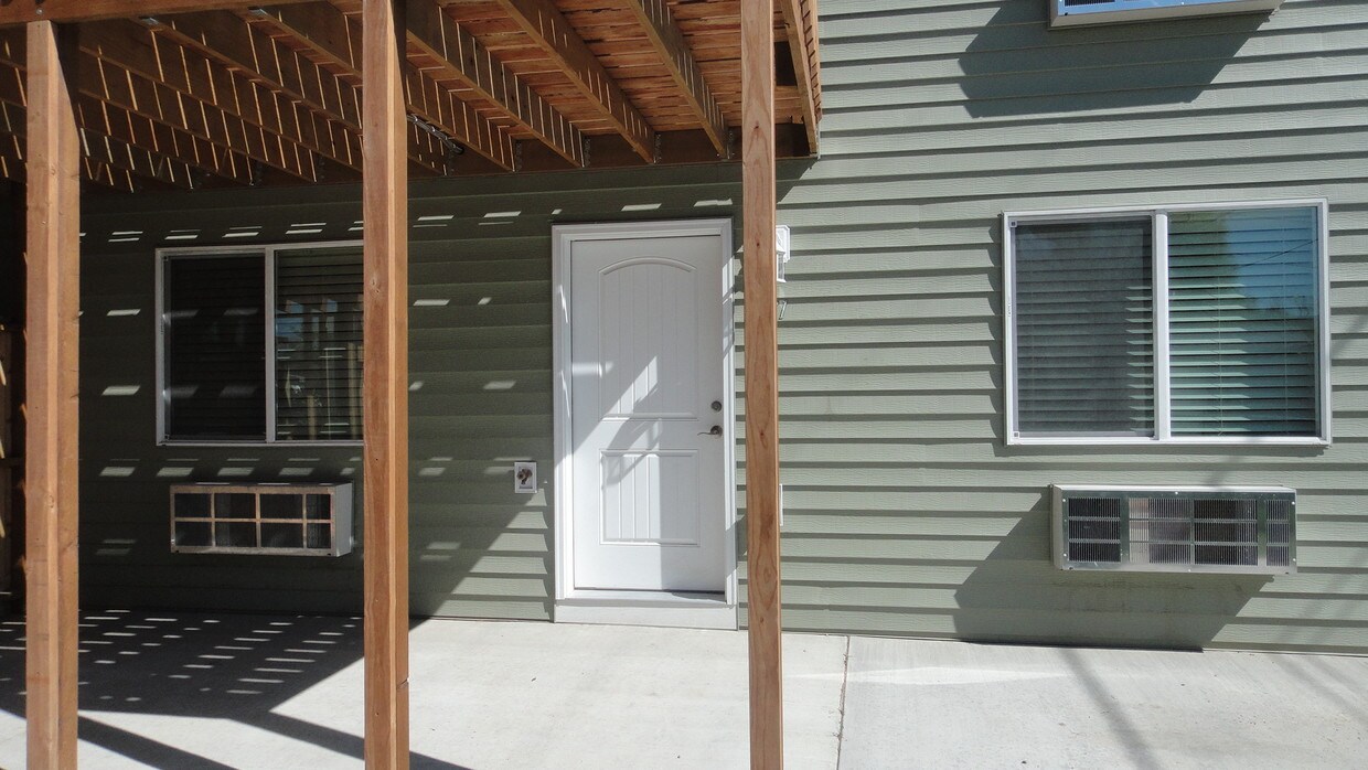 Primary Photo - 831 N Grant St