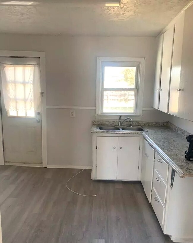 Foto del edificio - 4207 S Hayden St