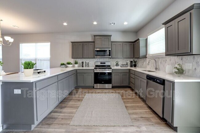 Foto del edificio - 2432 E 6th St