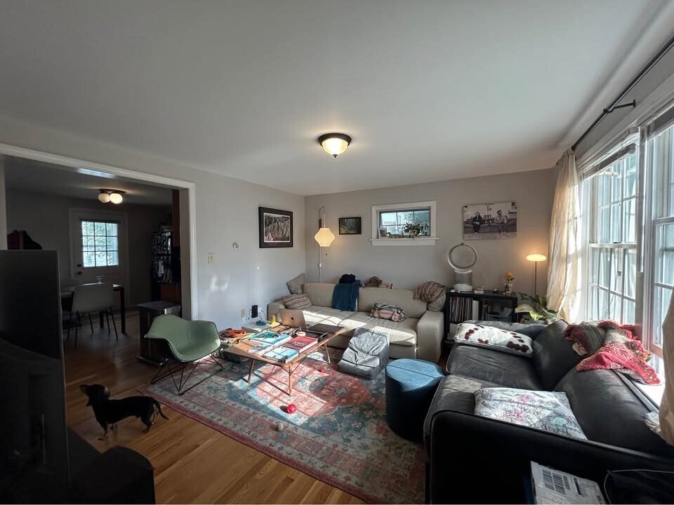 Primary Photo - 31 Myrtle St