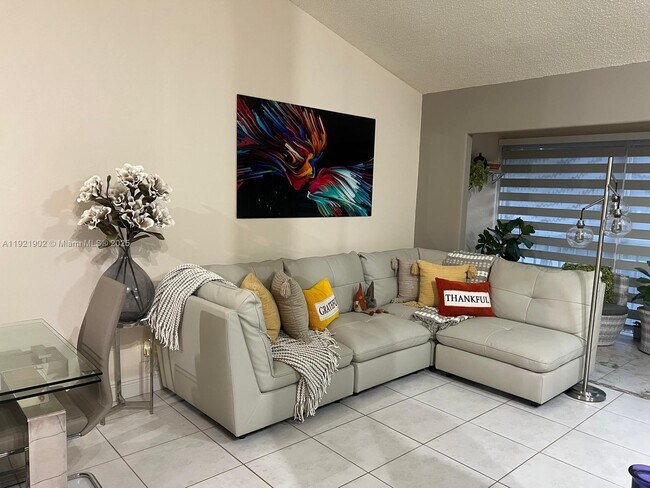 Foto del edificio - 9446 SW 140th Ct