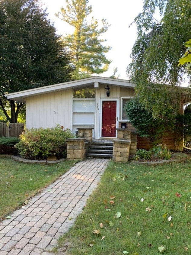 Primary Photo - 3 BEDROOM NORTHVILLE HOUSE FOR LEASE!