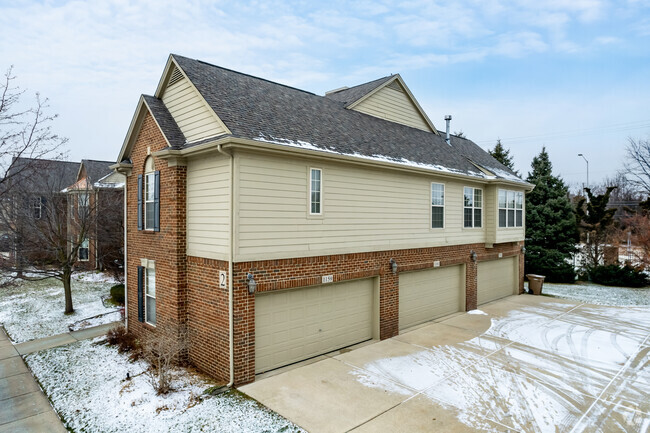 Building Photo - Fairview Estates