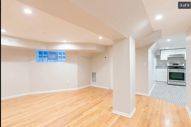 Foto del edificio - 2139 N Sedgwick St