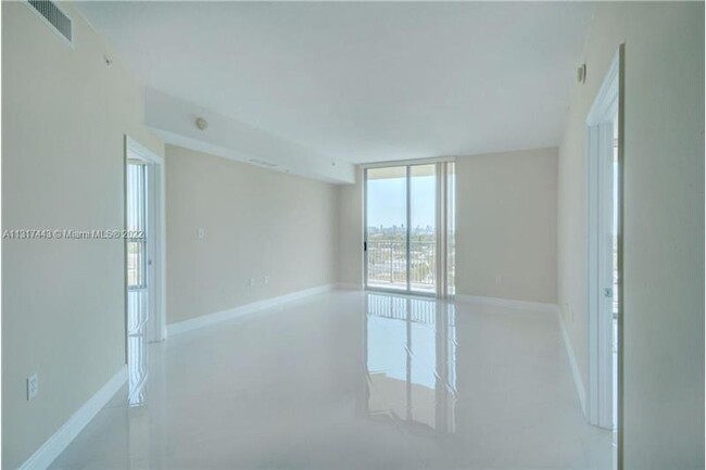Building Photo - 140 S Dixie Hwy