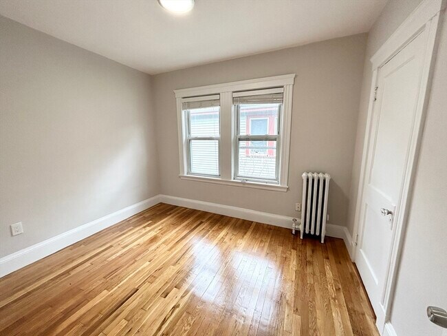 Foto del edificio - 122 Hillside St