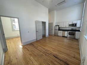 Building Photo - 315 W 38th St