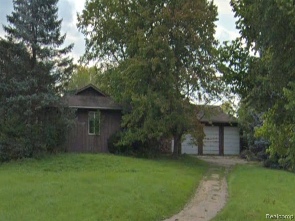 22711 Napier Rd, Northville, MI 48167 House for Rent in Northville