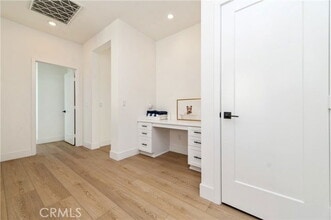 Building Photo - 295 Autumn Wy