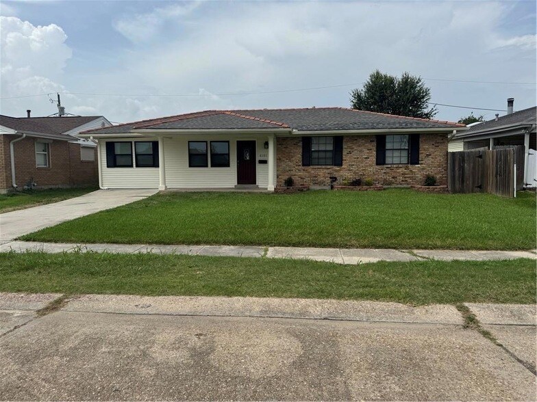 Foto principal - 6101 York St