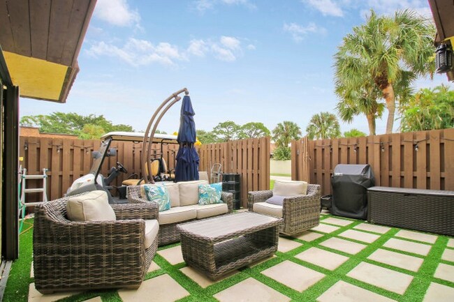 Photo - 110 N Delaware Blvd Townhome