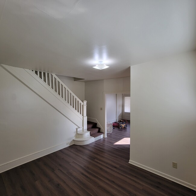 Foto del edificio - 138 N 7th St