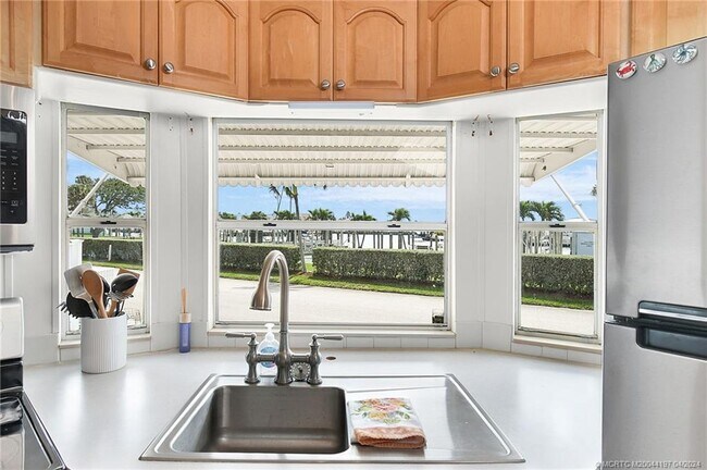 Foto del edificio - 10725 S Ocean Dr