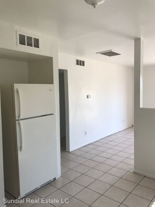 Foto del edificio - 1018 N 22nd Pl