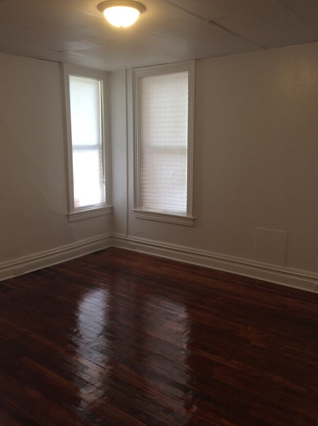 Foto del edificio - Section 8 Eligible-1st floor with Parking-...