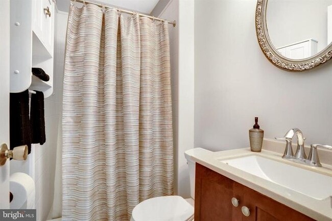 Building Photo - 4905 Van Walbeek Plz