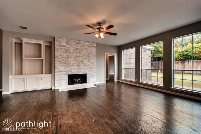 Building Photo - 6 br, 3.5 bath House - 909 Rolling Ridge D...