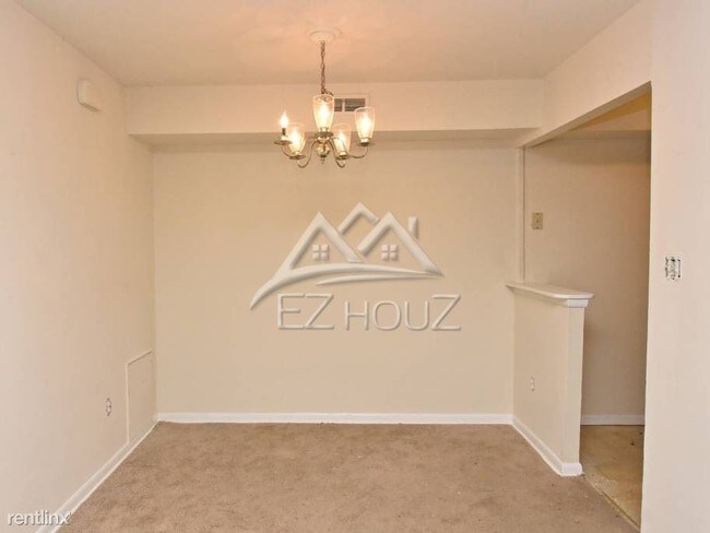 Building Photo - 2 br, 1 bath Apartment - 4915 Frederick Ave,F