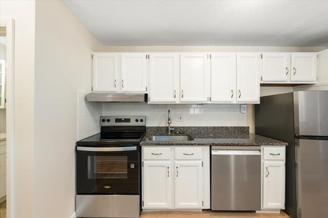 Foto del edificio - 176 Swanson Rd