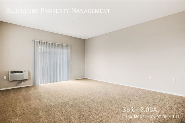 Foto del edificio - 1134 Mcgee Ct NE