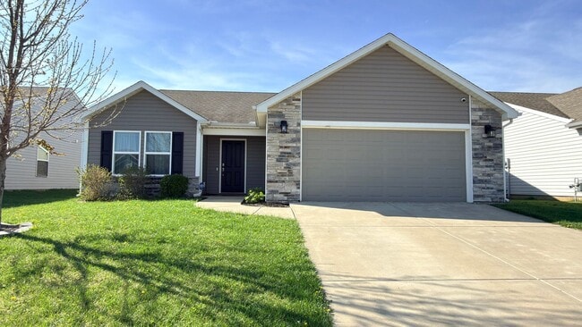 Spacious 3 Bed 2 Bath w/office - Spacious 3 Bed 2 Bath w/office House