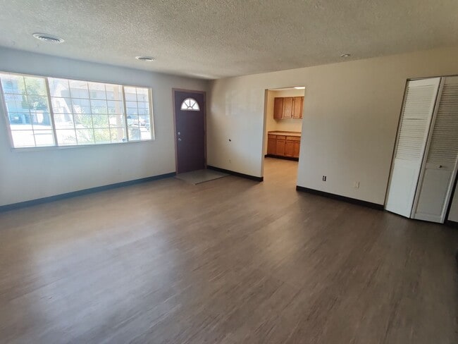 Foto del edificio - Central Kennewick Duplex for Rent