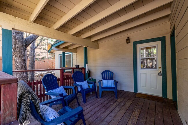 Foto del edificio - 3 bedroom, 2 bathroom, Spacious Scenic Munds Park Home!