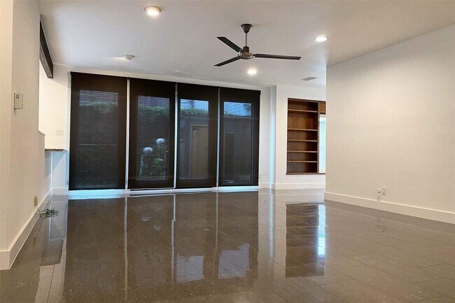 Foto del edificio - 4435 Mount Vernon St