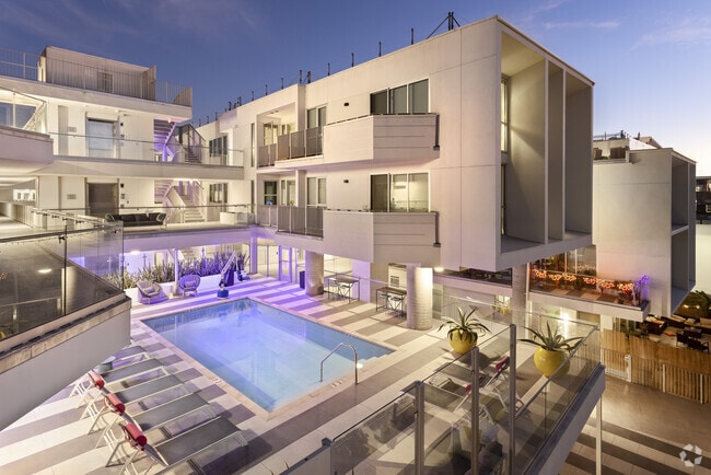 858-860 3rd Street - 858-860 3rd St Santa Monica, CA 90403