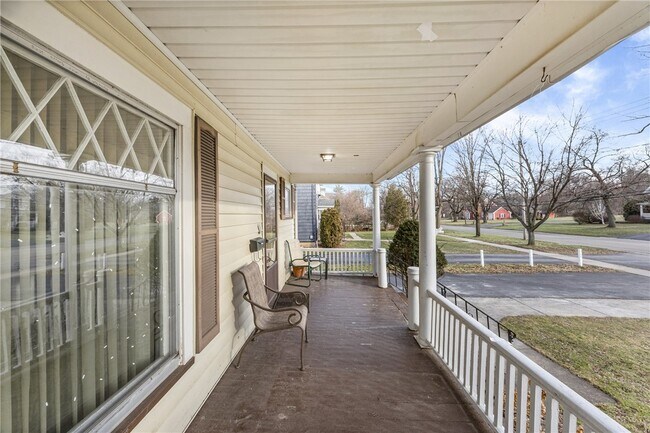 Foto del edificio - 373 Genesee St