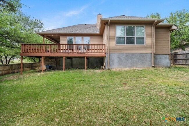 Foto del edificio - 2402 Twin Ridge Ct