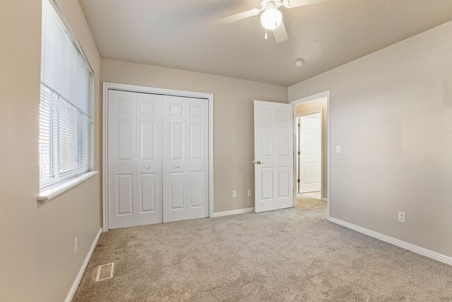 Foto del edificio - Darling 2 Bed 1 Bath Condo in Rexburg - with Optix internet included!