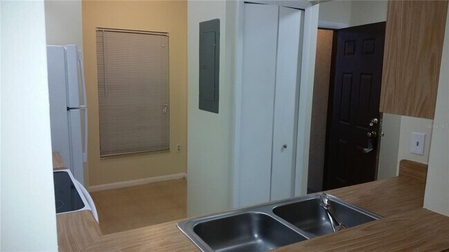 Foto del edificio - 2912 S Semoran Blvd