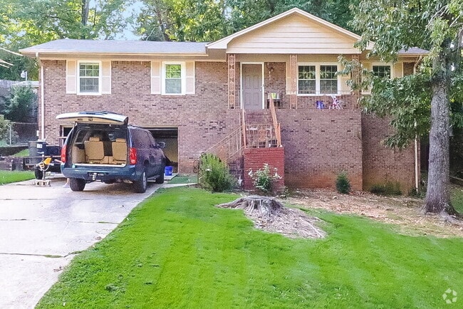 Building Photo - 904 Glenvalley Dr