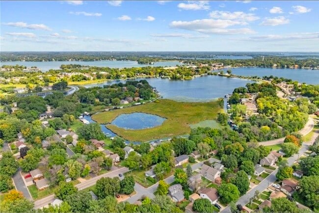 Close to the beach! Great in the summer but also popular for ice fishing in the winter! - 4664 Suffolk Rd