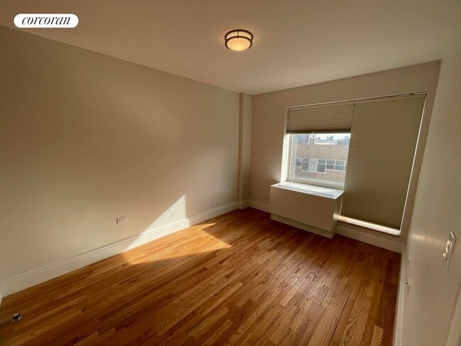 Foto del edificio - 885 Grand St