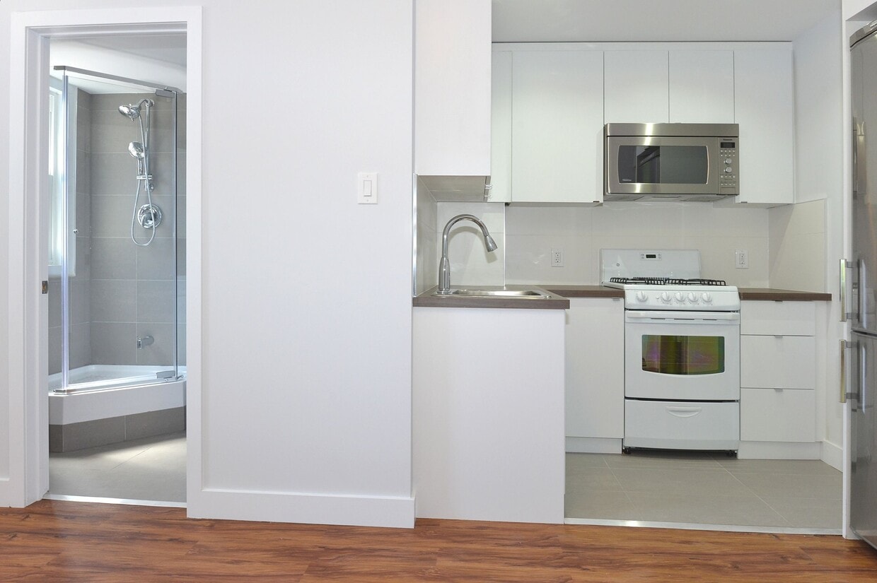 Photo principale - 160 Huron St