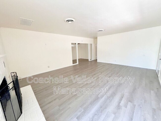 Foto del edificio - 73600 San Gorgonio Way
