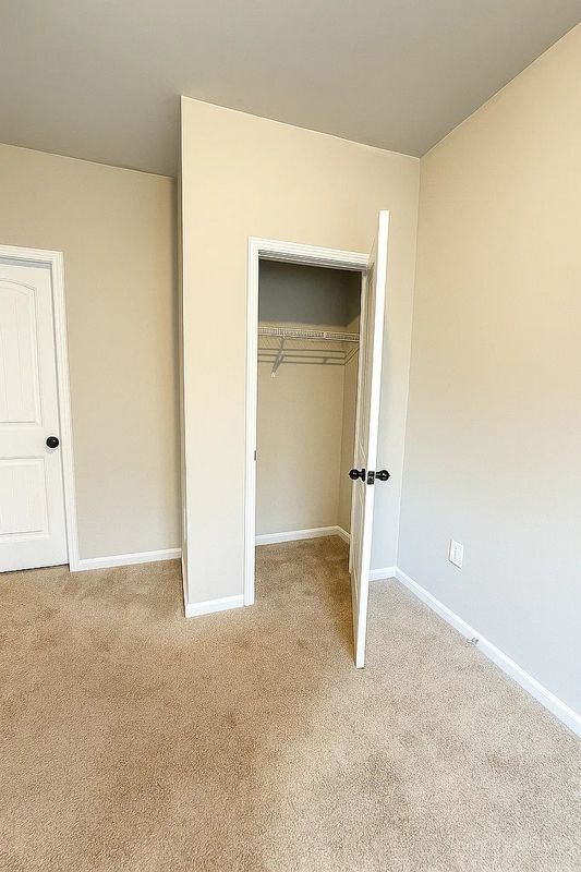 Foto del edificio - 2890 Bayrose Cir