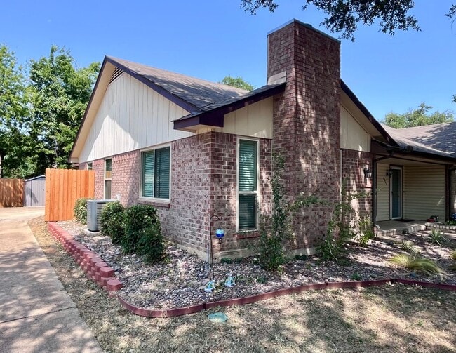 Photo - 3013 Clover Lane House